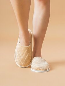 Тапочки домашние женские из велсофта, стрелки бежевые — фото 4